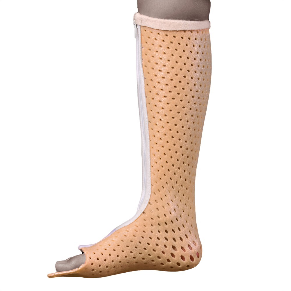 пластиковый гипс на ногу